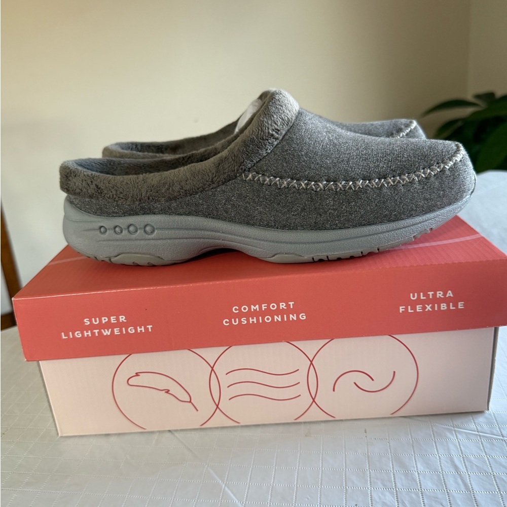 Easy Spirit T-Slip Travel Slipper- Perfect for all-day walking and standing